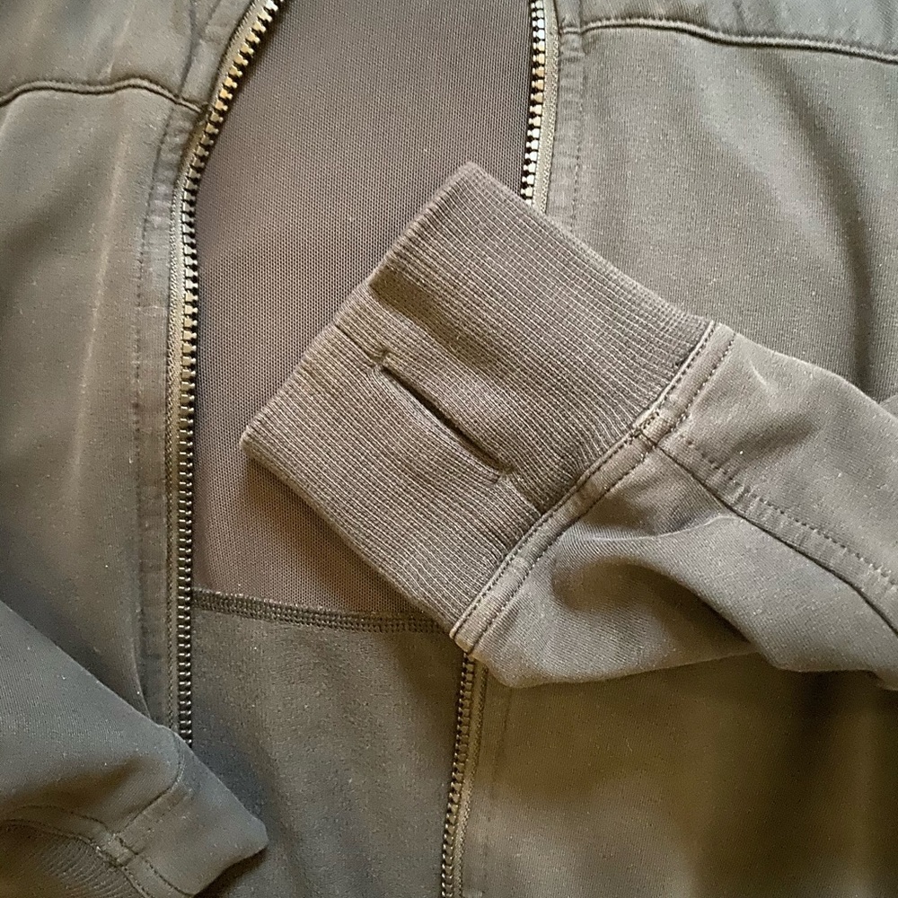 Lululemon Jacket - Picture 3 of 6